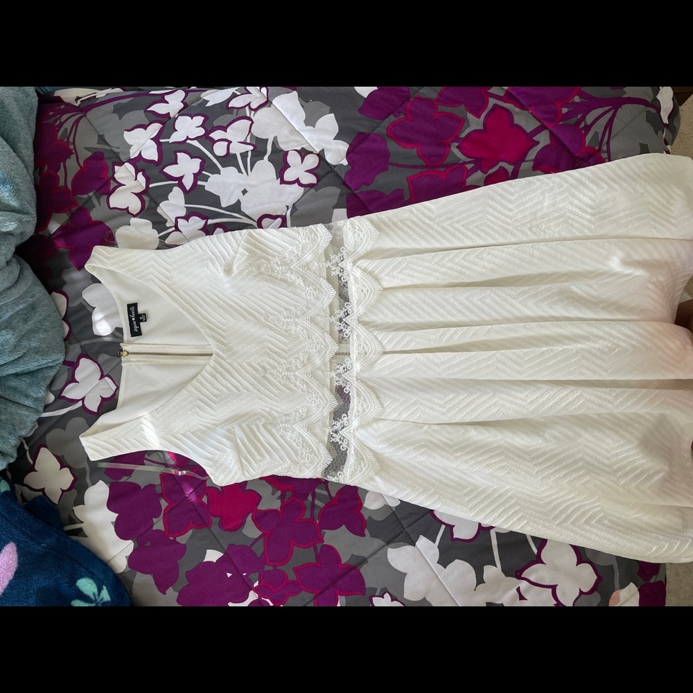 White lace dress size 8